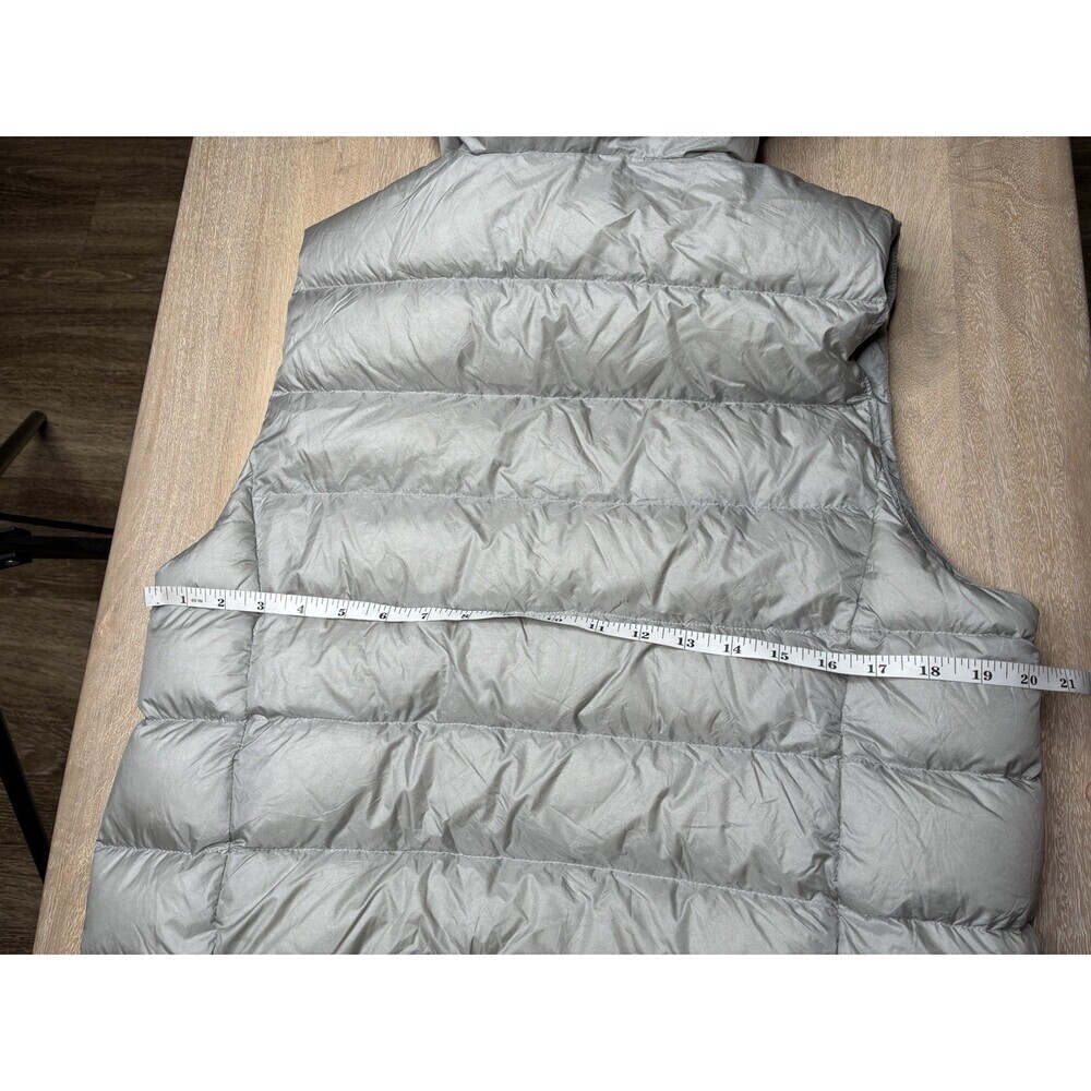 Aritzia TNAction The Little Puff Vest in Marble Gray Size Medium Goose Down - Picture 10 of 11